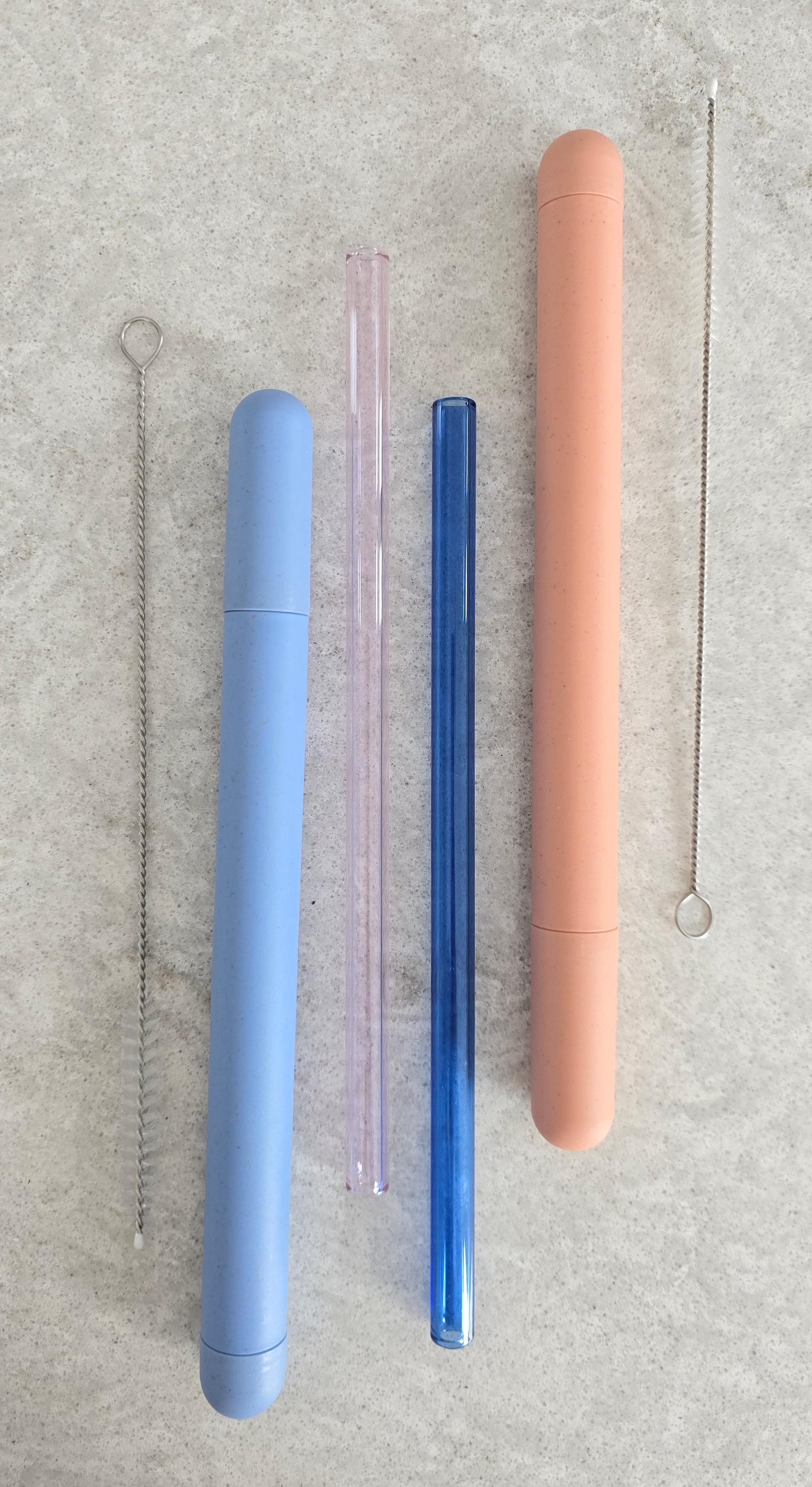 Set of 2 Glass Straws with Case & Cleaning Brush - Pink/ Blue